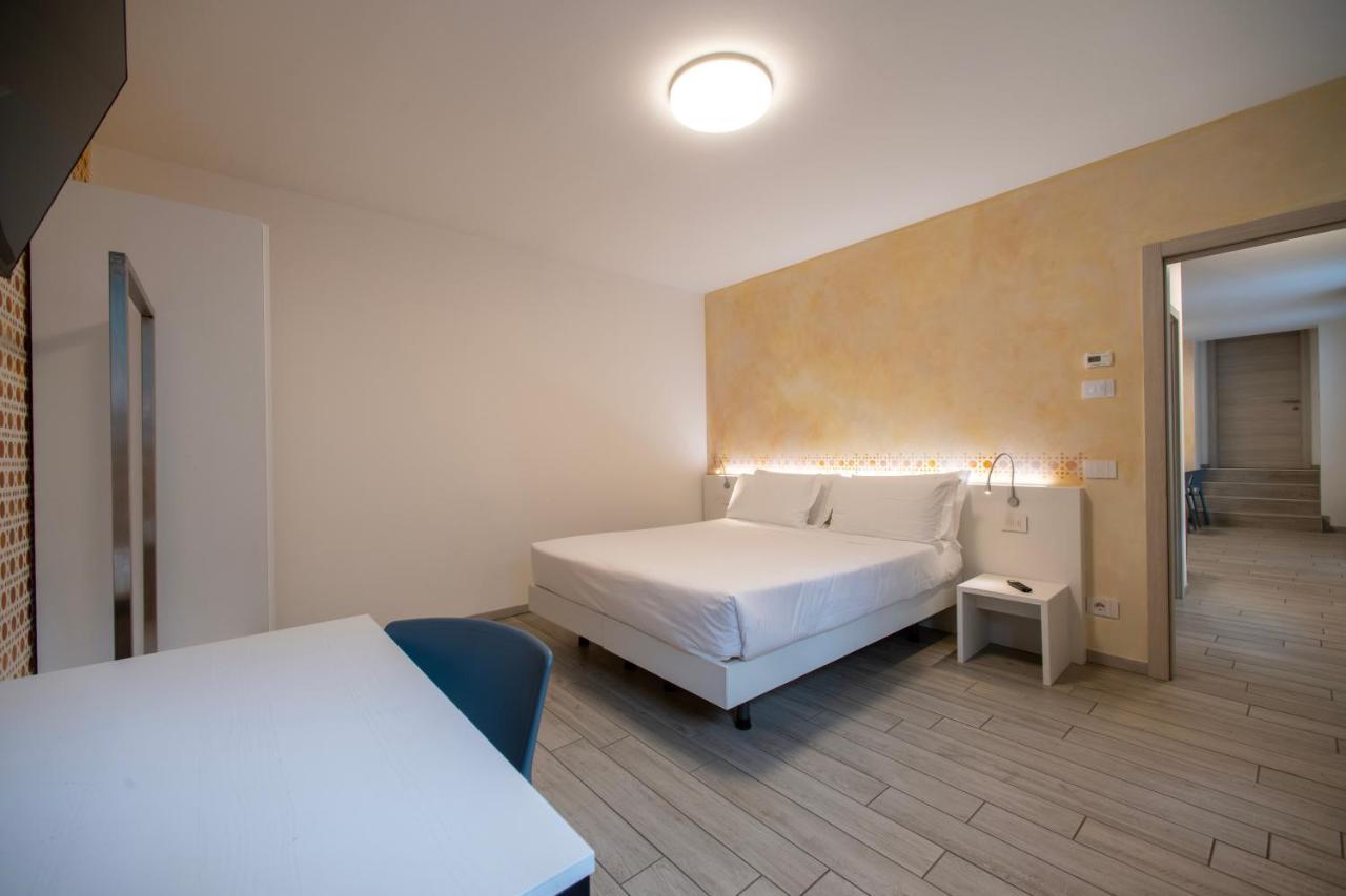 Cityu - Grazioli 27 Trento Centro Con Parcheggio Privato Gratuito Bagian luar foto